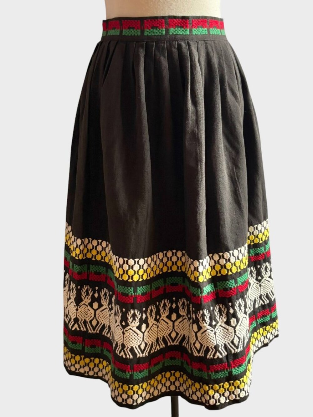 Vintage Guatemalan Hand Woven Peasant Folk Skirt 29 Waist